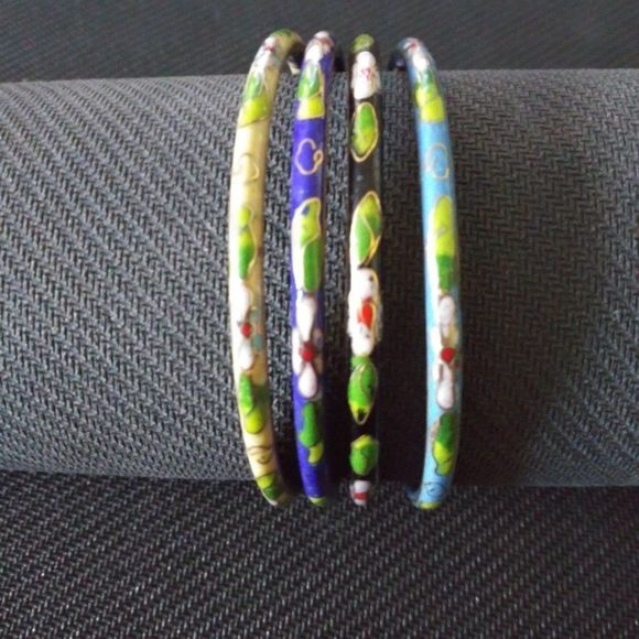 Jewelry - Set of 4 Vintage Cloisonne Stackable Bangles